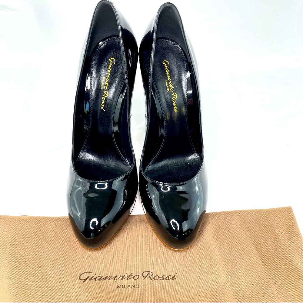 Gianvito Rossi Black Patent Leather Pumps